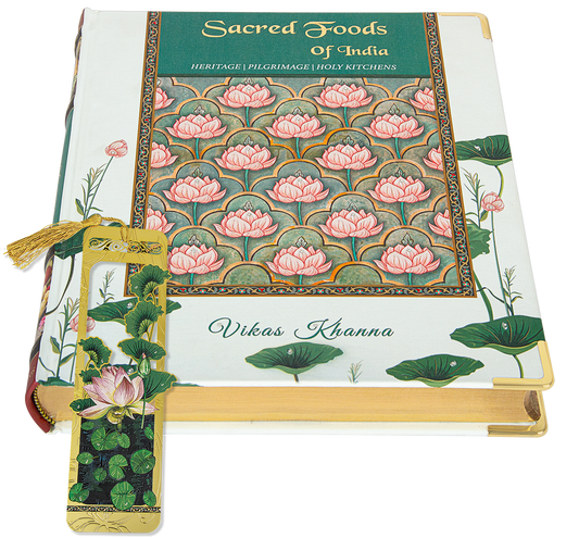 Sacred Foods Of India, Heritage | Pilgrimage | Holy Kitchens
by Vikas Khanna