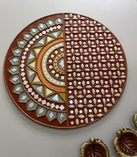 Lippan Art (Brown)