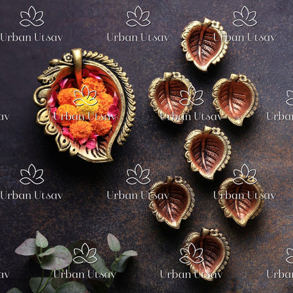 Terracotta Peepal Leaf Diya - Set of 4