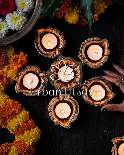 Terracotta Peepal Leaf Diya - Set of 4