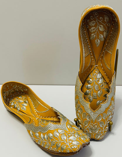 Mustard Yellow Zari Jutti